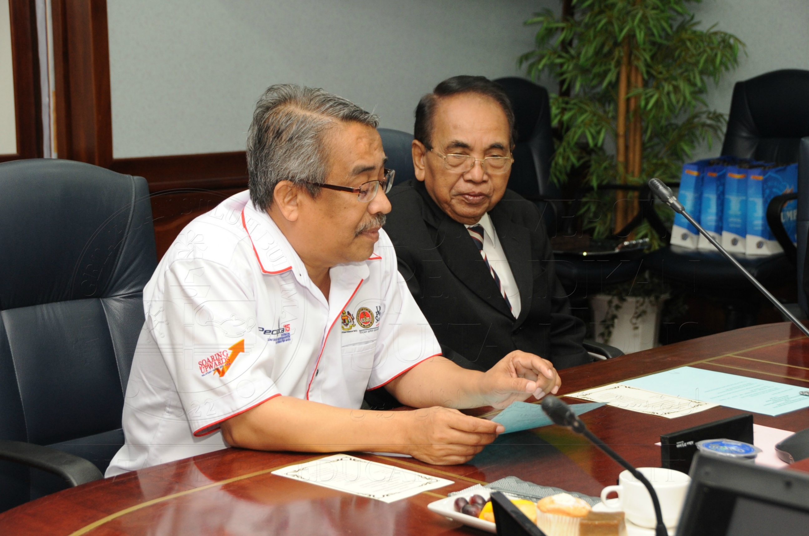 PRO16 6 Mou HAS 7839